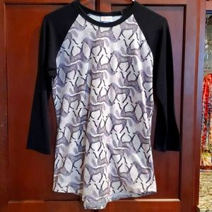 LuLaRoe top with magical unicorns